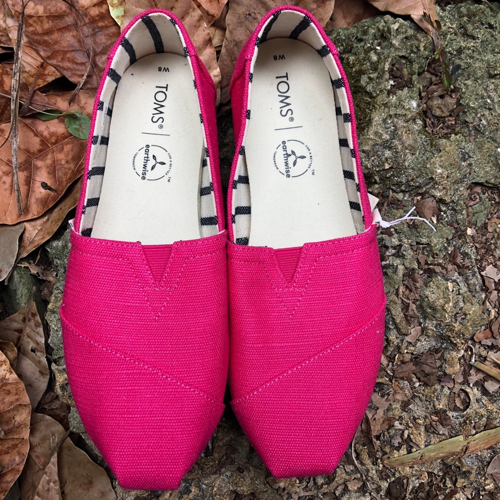 Bright PINK Toms Shoes NWT Size 8